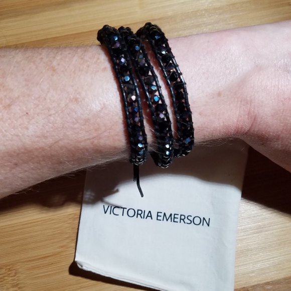 NEW! Mixed Crystals on Black Leather Wrap Bracelet - Picture 6 of 7